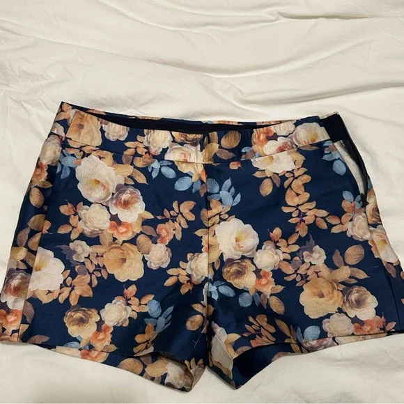 J. CREW "COLLECTION" - Silk 3" Shorts Blue Ivory & Peach Floral - Size 00 - Picture 1 of 1